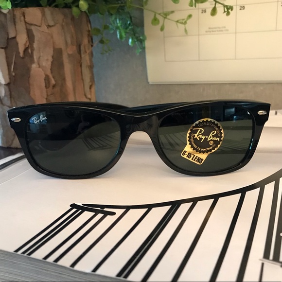 Ray-Ban Wayfarers - Picture 4 of 8